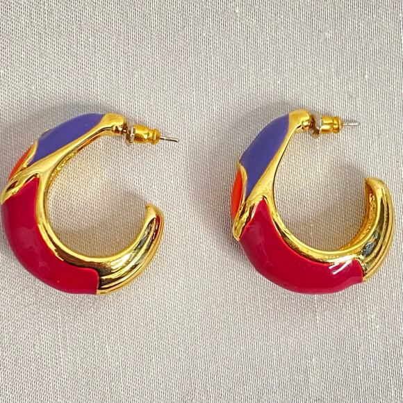80s Style Huggie Earrings Heavy Gold Tone Metal With Bolor Block Enamel Overlay - Picture 4 of 9